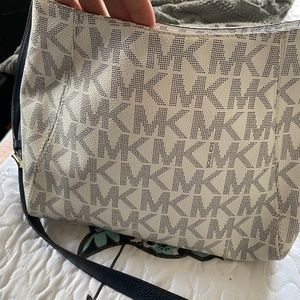 MICHAEL KORS BAG